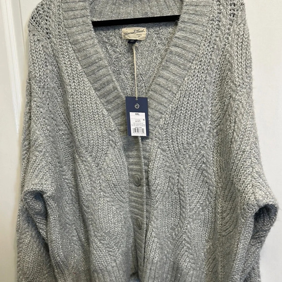 Universal Thread Women's Gray‎ Sweater - Picture 1 of 5